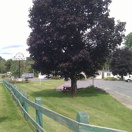 Colonnade Inn Lyndonville Exterior foto